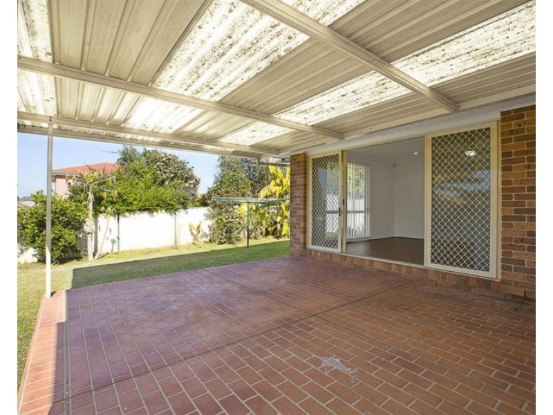 38 The Lakes Drive, Glenmore Park NSW 2745
