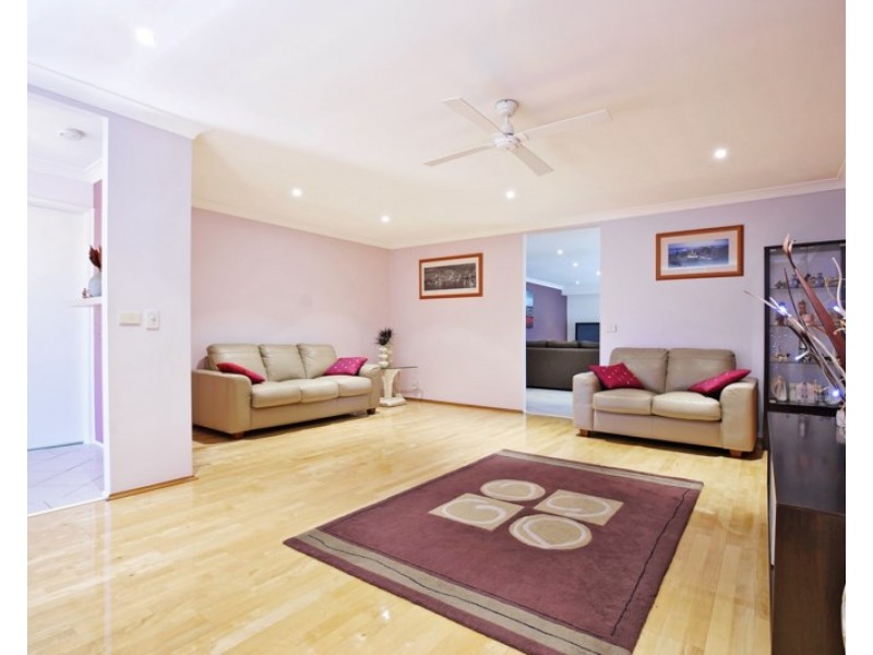 37 Waringa Crescent, Glenmore Park NSW 2745