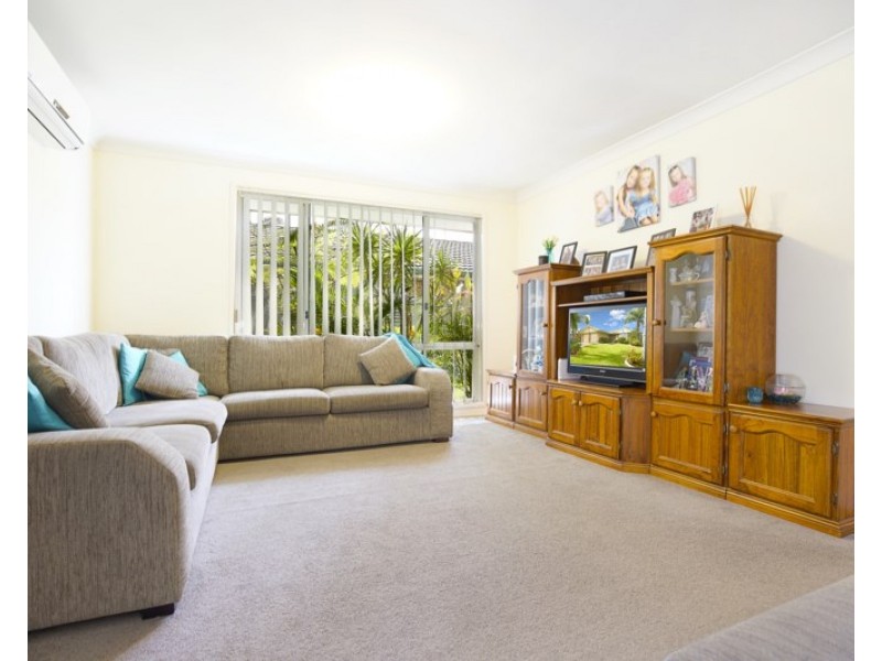8 Prestwick Terrace, Glenmore Park NSW 2745