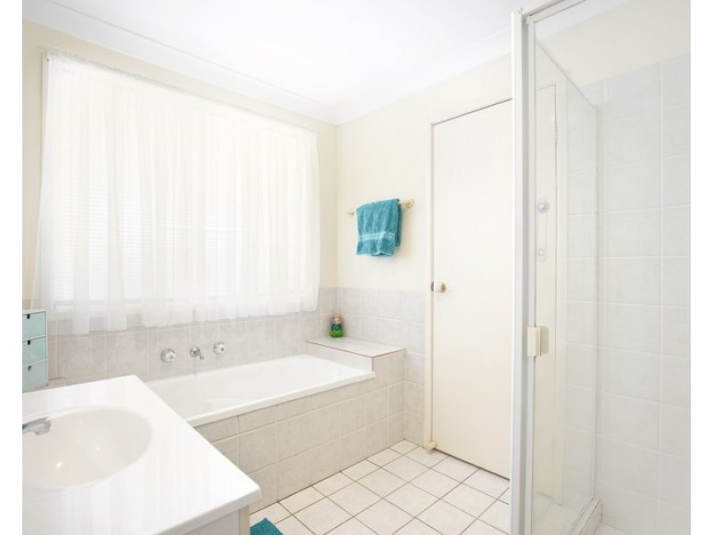 8 Prestwick Terrace, Glenmore Park NSW 2745