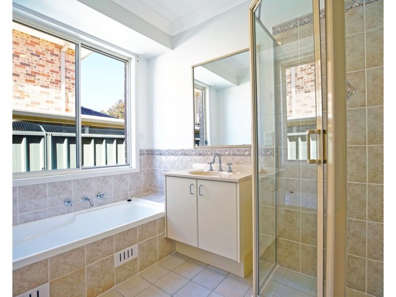 16 Waringa Crescent, Glenmore Park NSW 2745