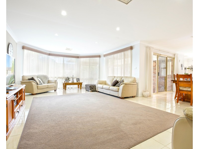 22 Knox Street, Glenmore Park NSW 2745