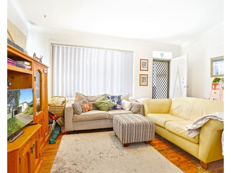 12 Rule Street, Cambridge Park NSW 2747