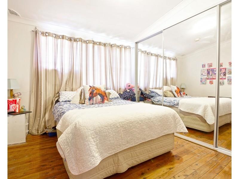 12 Rule Street, Cambridge Park NSW 2747