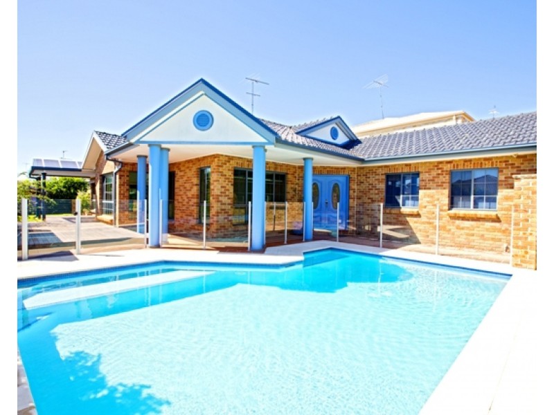 15 Brigadoon Avenue, Glenmore Park NSW 2745