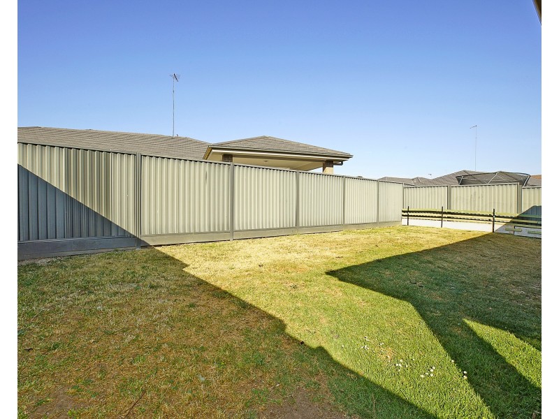 4 Tall Trees Drive, Glenmore Park NSW 2745