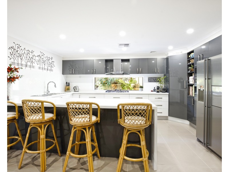 28 Lakeview Drive, Cranebrook NSW 2749