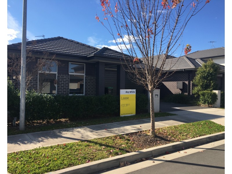 11 Bartlett Place, Penrith NSW 2750