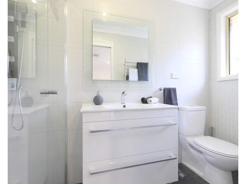 6 Iris Court, Glenmore Park NSW 2745