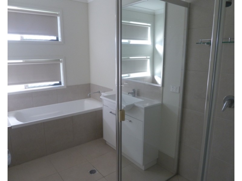 11 Glenmore Ridge Drive, Glenmore Park NSW 2745