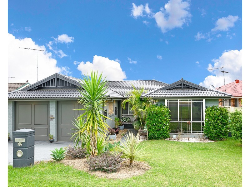 32 Knox Street, Glenmore Park NSW 2745