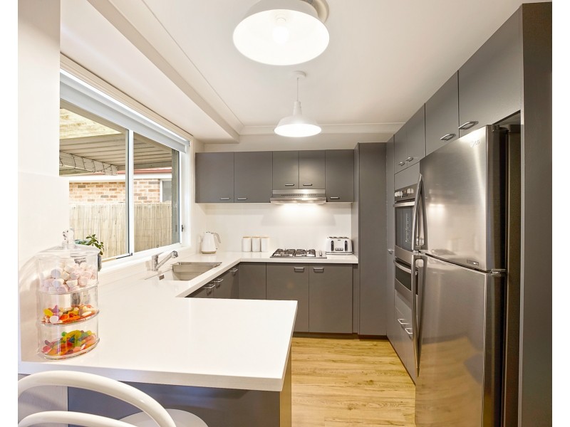 32 Knox Street, Glenmore Park NSW 2745