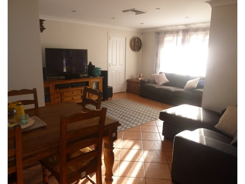 17 Marcus Clarke Crescent, Glenmore Park NSW 2745