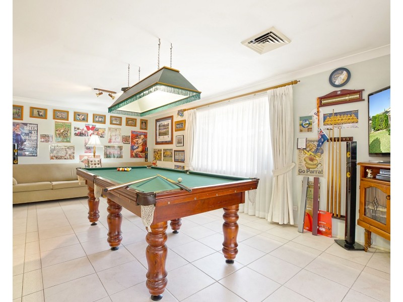 8 Kingsfield Avenue, Glenmore Park NSW 2745