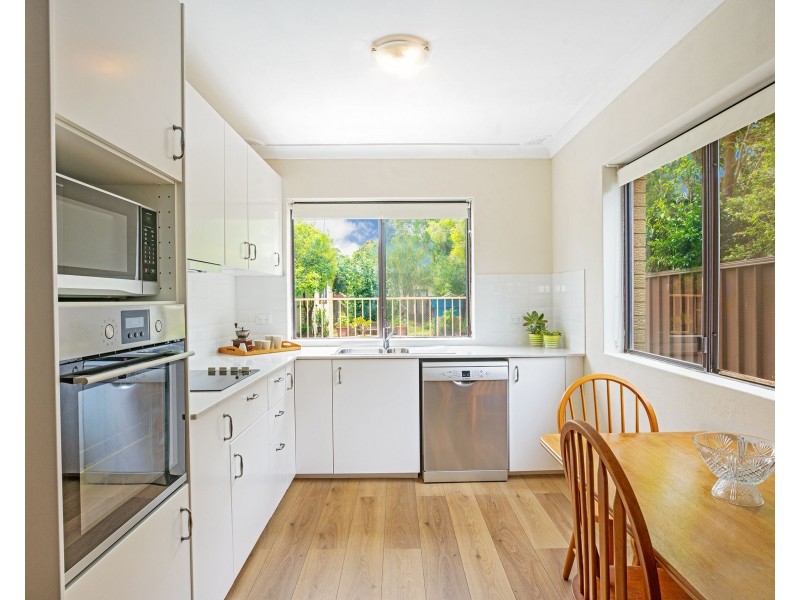 27 Treetops Avenue, South Penrith NSW 2750