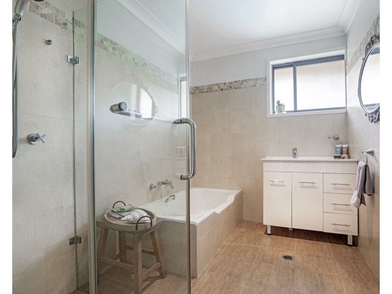 27 Treetops Avenue, South Penrith NSW 2750