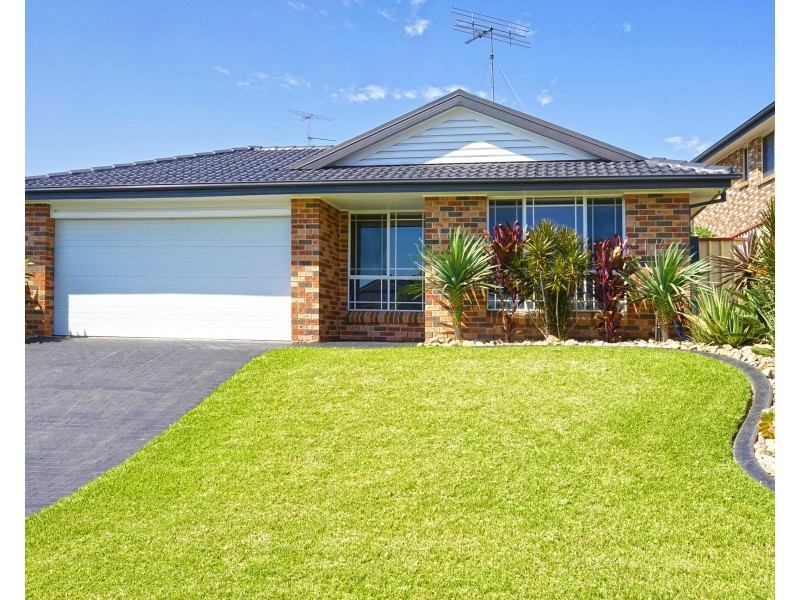 4 Woodlands Drive, Glenmore Park NSW 2745