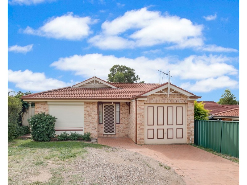 10 Ferntree Close, Glenmore Park NSW 2745