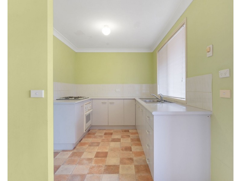 10 Ferntree Close, Glenmore Park NSW 2745