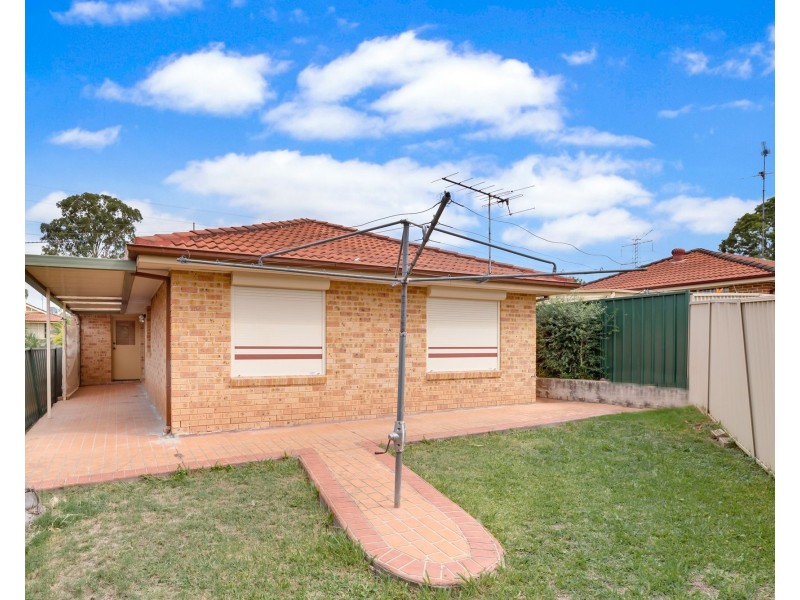 10 Ferntree Close, Glenmore Park NSW 2745