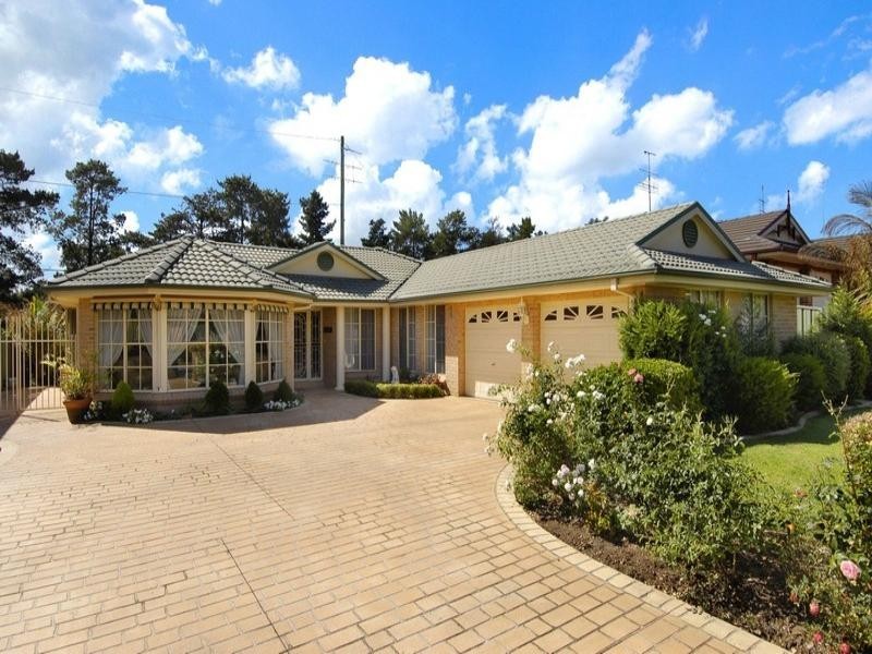 8 Huntingdale Drive, Glenmore Park NSW 2745