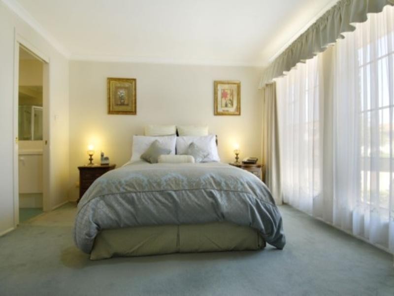 8 Huntingdale Drive, Glenmore Park NSW 2745