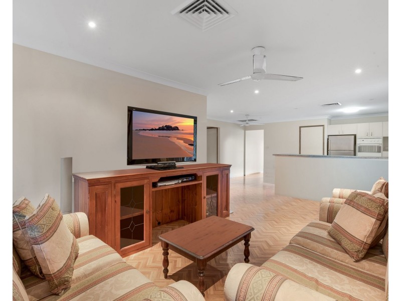 17 Kiber Drive, Glenmore Park NSW 2745