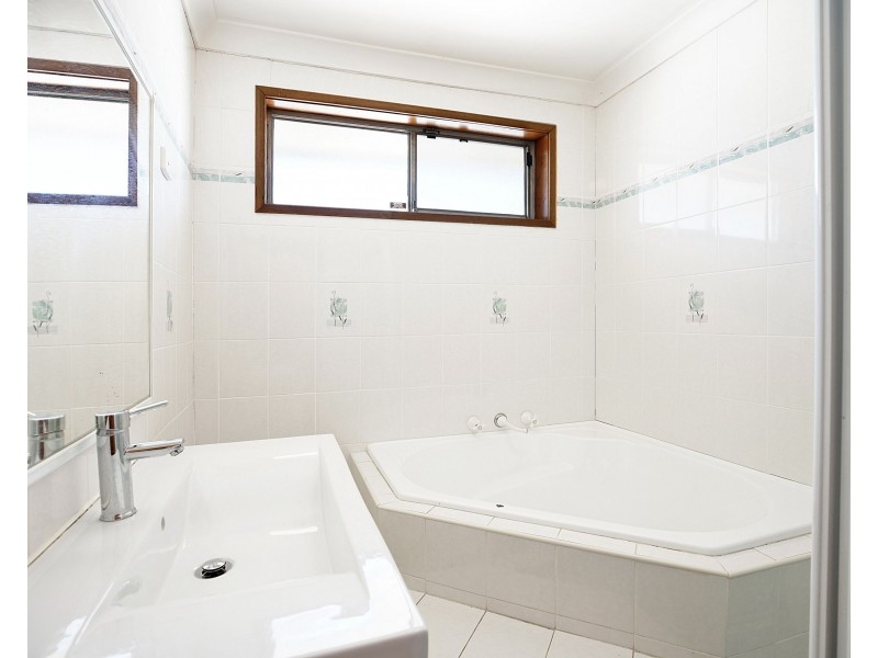 56 Rugby Street, Cambridge Park NSW 2747