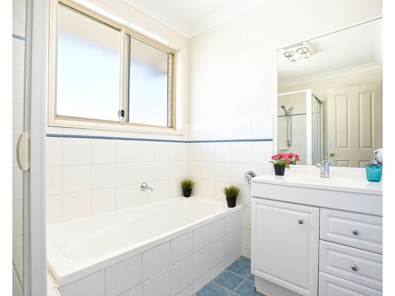 8 Bindee Close, Glenmore Park NSW 2745