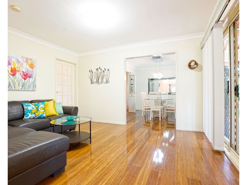 9 Samuel Place, St Clair NSW 2759