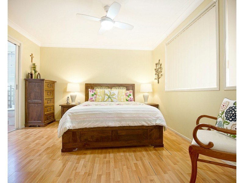 9 Samuel Place, St Clair NSW 2759