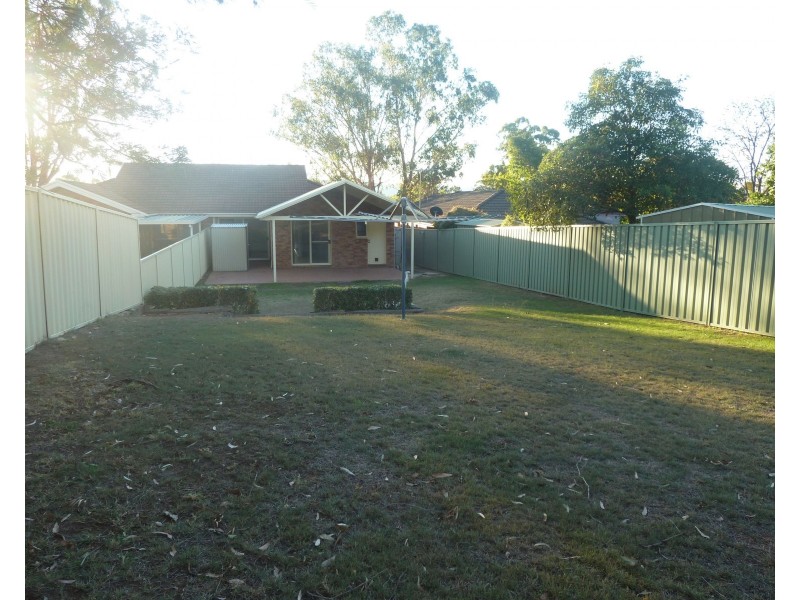 2/24 Schoolhouse Road, Glenmore Park NSW 2745