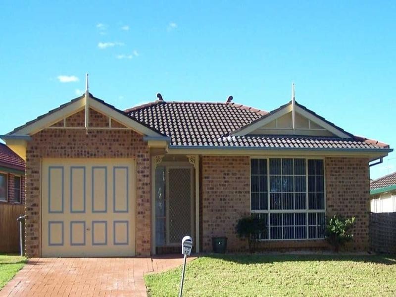 13 Woodi Close, Glenmore Park NSW 2745