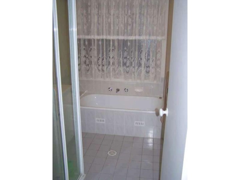 13 Woodi Close, Glenmore Park NSW 2745