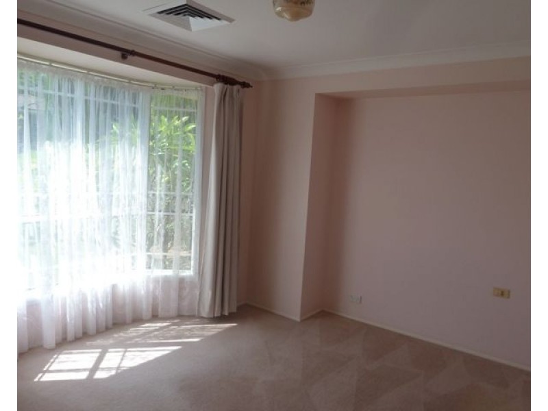 12 Gunara Terrace, Glenmore Park NSW 2745