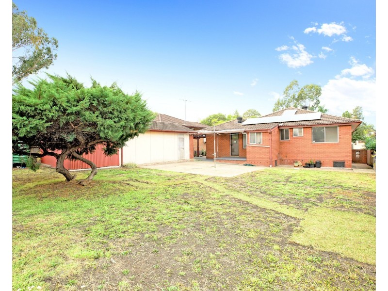 2 Coral Place, Cambridge Park NSW 2747