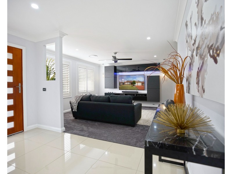 6 Gleneagles Way, Glenmore Park NSW 2745