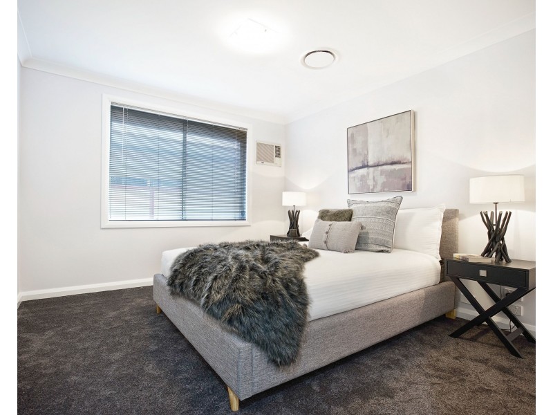 6 Gleneagles Way, Glenmore Park NSW 2745