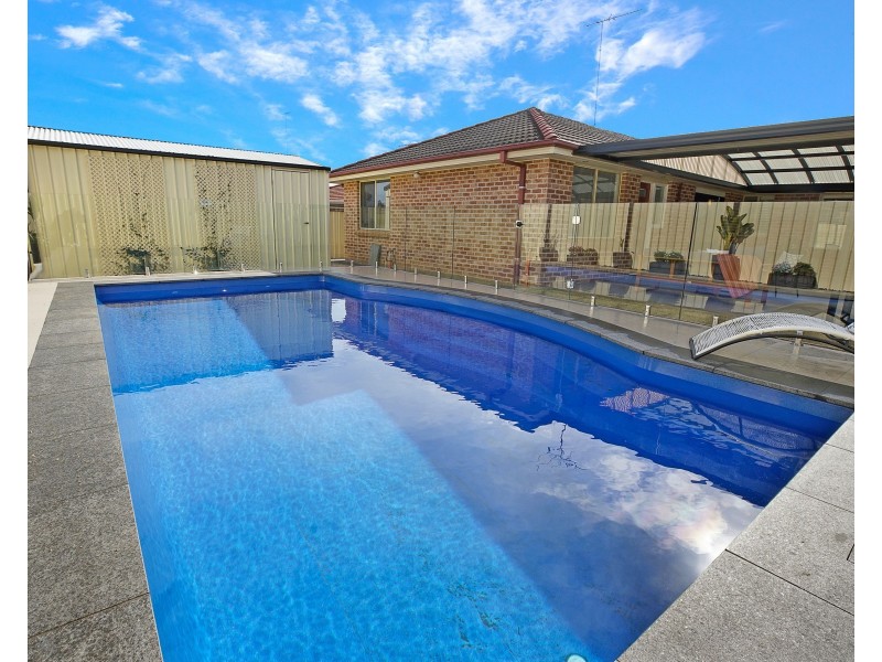 6 Gleneagles Way, Glenmore Park NSW 2745