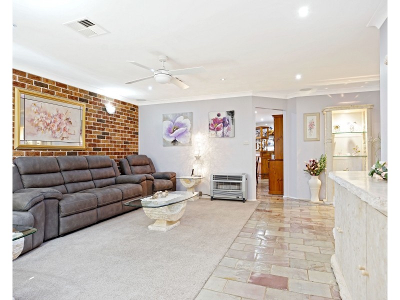 1 Binnit Place, Glenmore Park NSW 2745