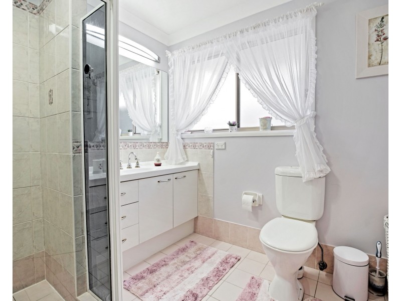 1 Binnit Place, Glenmore Park NSW 2745