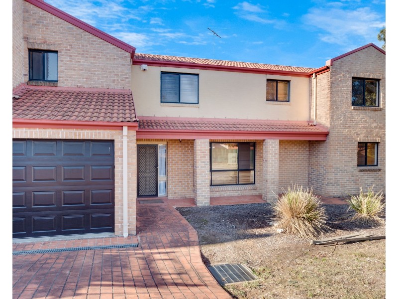 8/1-11 Candlebark Circuit, Glenmore Park NSW 2745