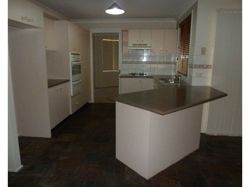 21 The Lakes Drive, Glenmore Park NSW 2745