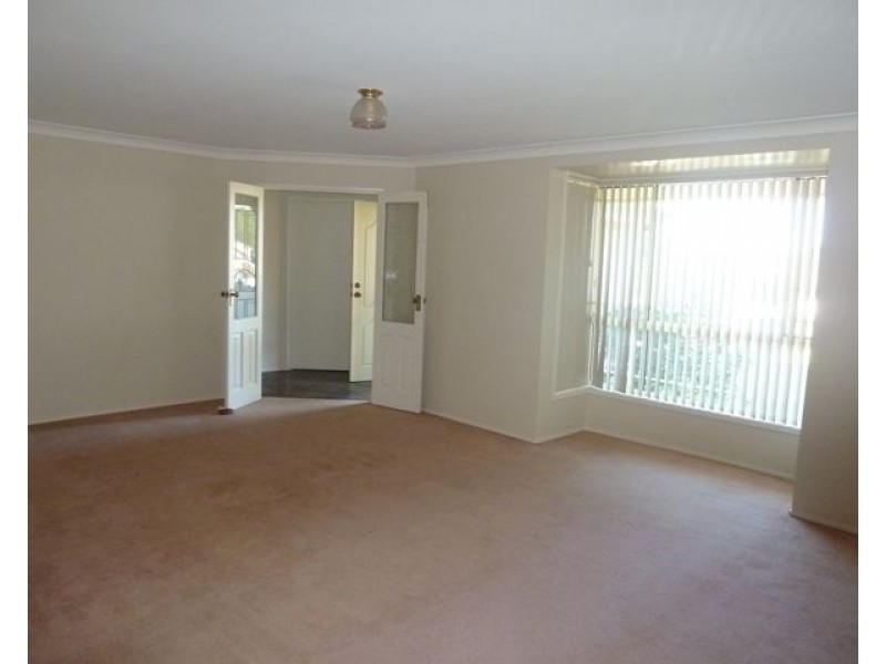 21 The Lakes Drive, Glenmore Park NSW 2745