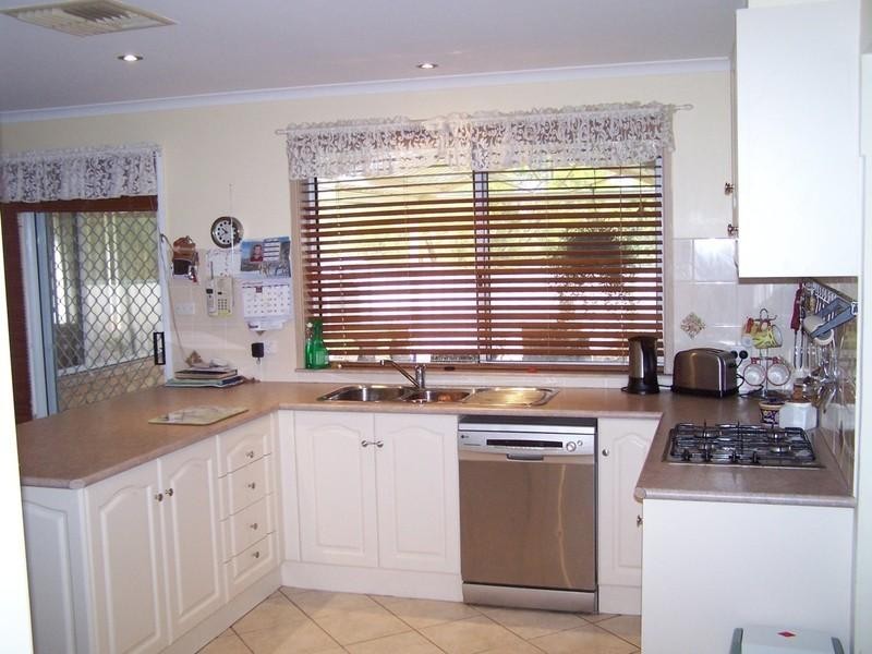 8 Allison Drive, Glenmore Park NSW 2745