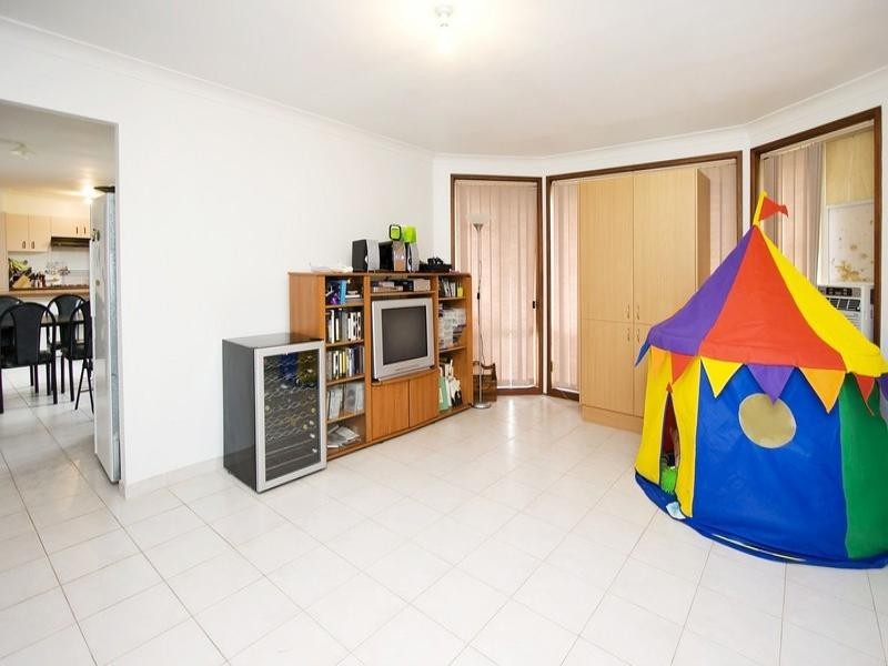 37 Floribunda Avenue, Glenmore Park NSW 2745