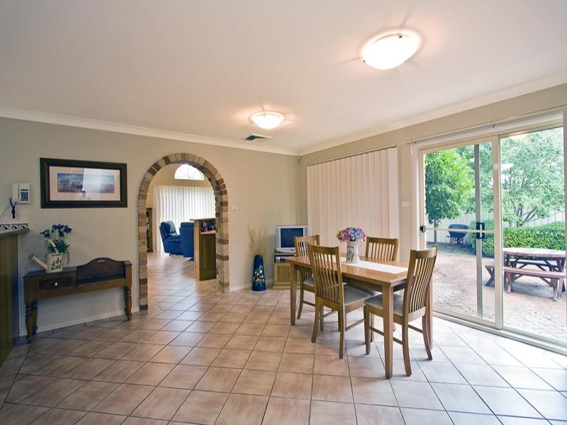 4 Parry Way, Glenmore Park NSW 2745