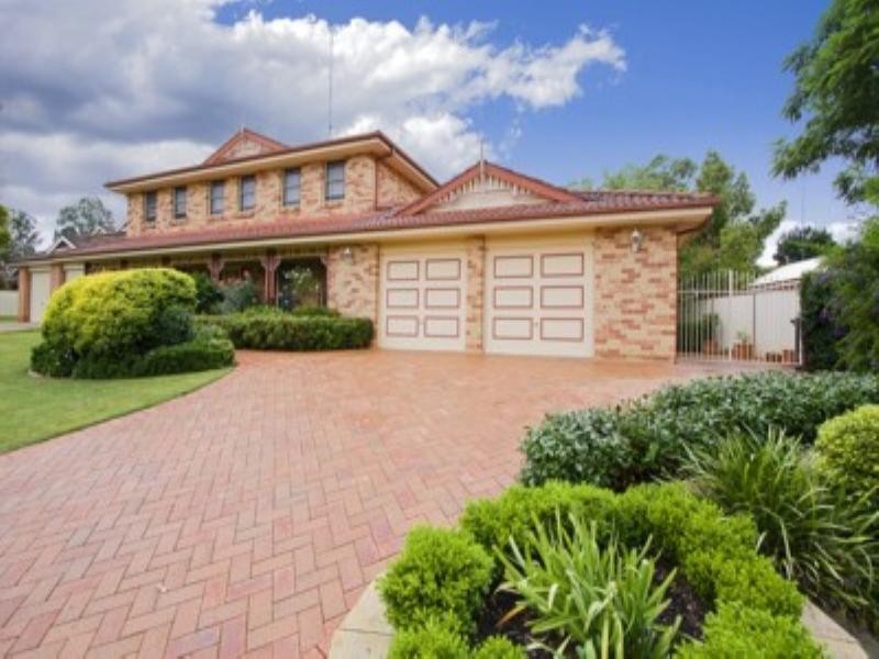 4 Parry Way, Glenmore Park NSW 2745