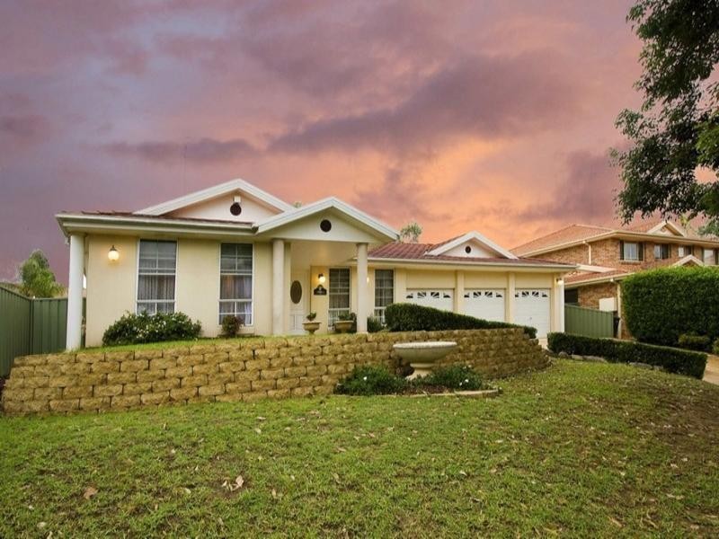 4 Maidstone Place, Glenmore Park NSW 2745