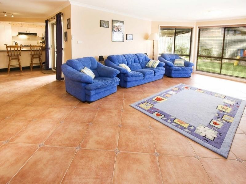 11 Winna Place, Glenmore Park NSW 2745